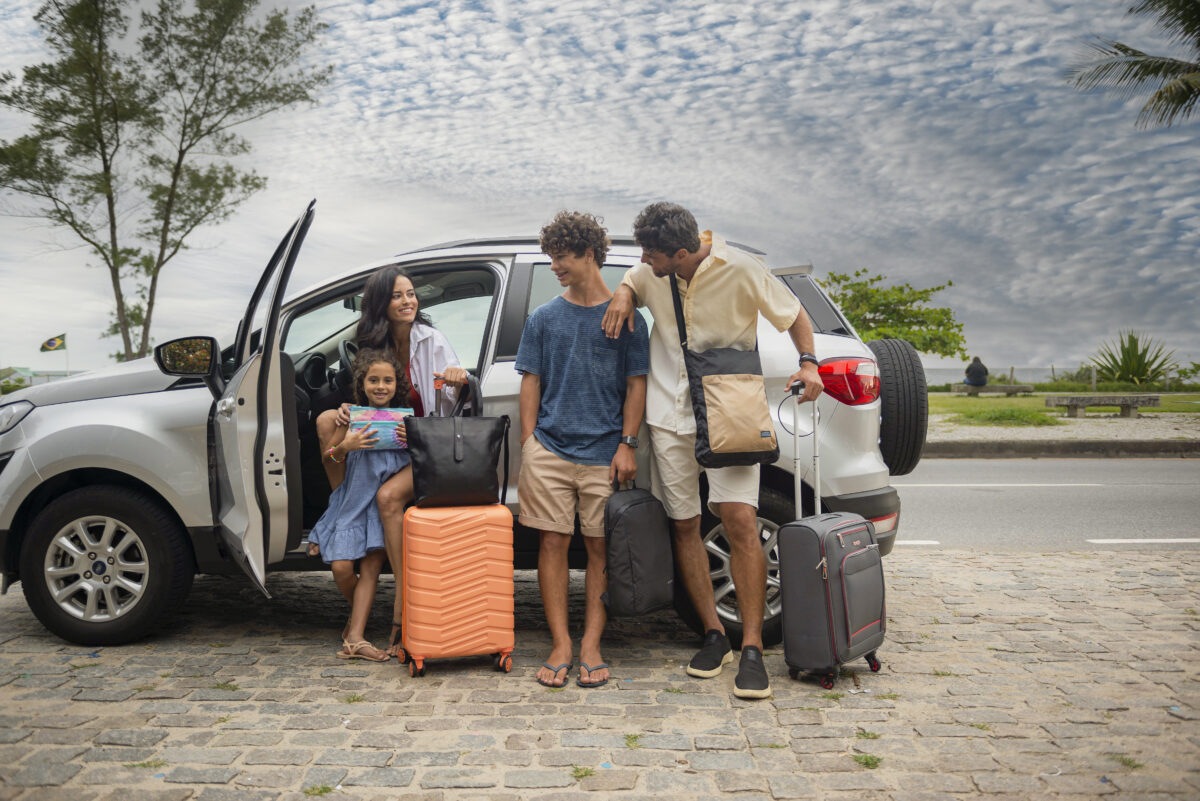 Como alugar um carro: guia para economizar e não cair em roubadas durante  sua viagem!