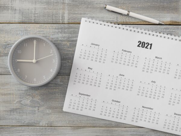 Calendário com feriados de 2024
